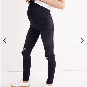 Maternity Over-the-Belly Skinny Jeans in Black Sea